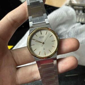 90s Seiko High Accuracy Men’s Watch
Gold Plated Bezel